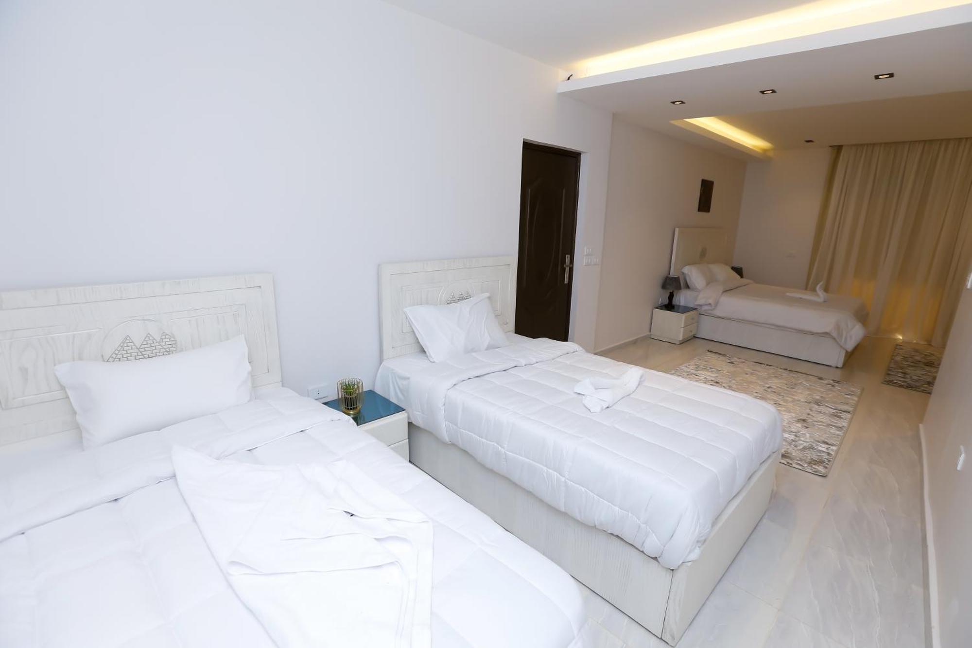Pyramids Land Palace Kafrat al Jabal Экстерьер фото