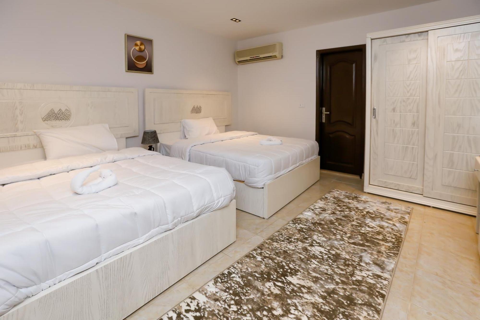 Pyramids Land Palace Kafrat al Jabal Экстерьер фото