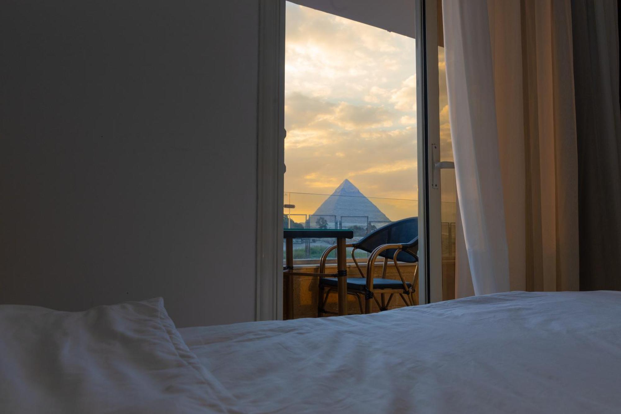 Pyramids Land Palace Kafrat al Jabal Экстерьер фото