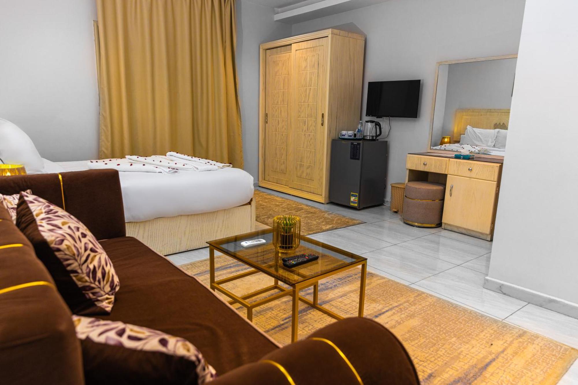 Pyramids Land Palace Kafrat al Jabal Экстерьер фото